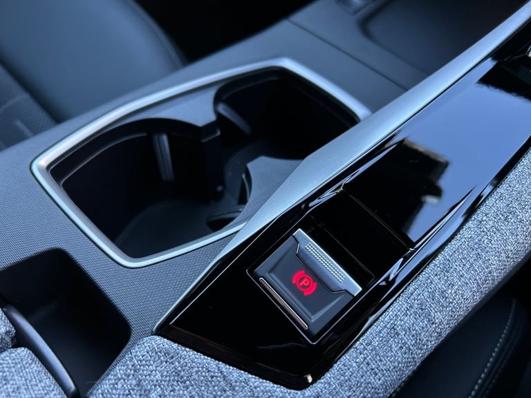 2025 Peugeot 5008 1.2 Hybrid 136 GT 5dr e-DSC6 HATCHBACK PETROL Automatic