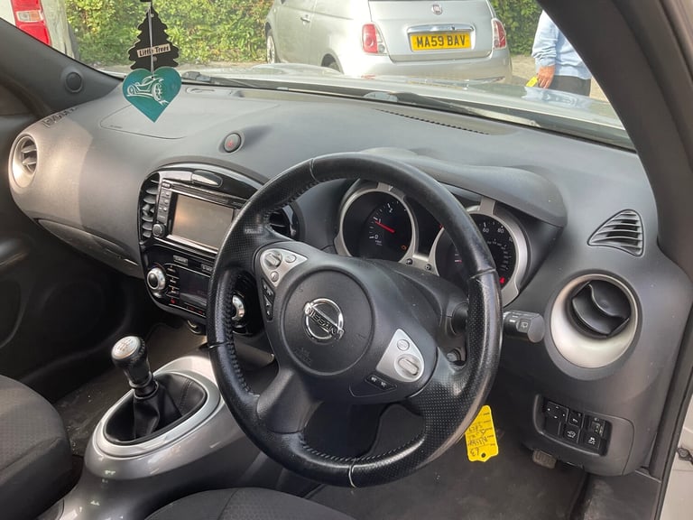 2011 Renault Laguna 2.0 dCi 150 Dynamique TomTom 5dr HATCHBACK Diesel Manual