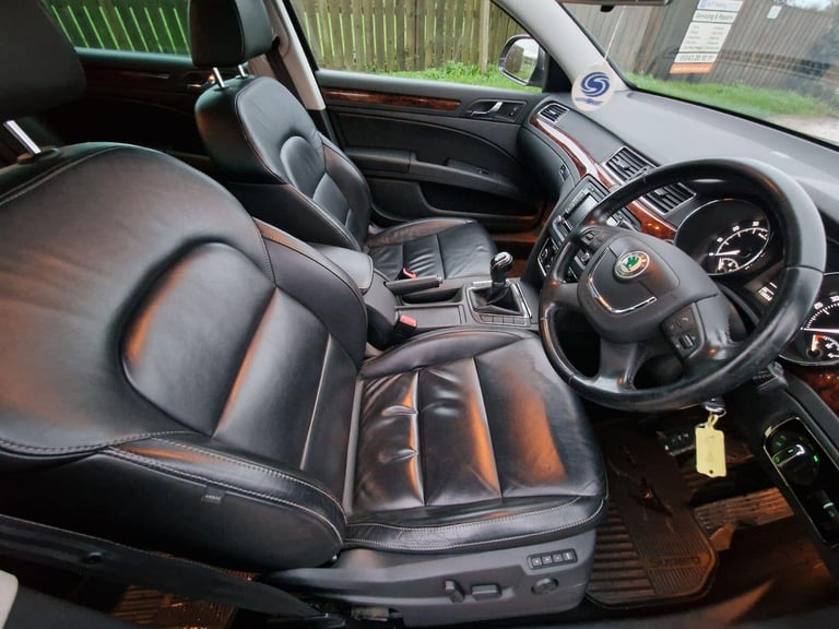 2012 Skoda Superb 1.8 TSI Elegance 4WD Euro 5 5dr ESTATE Petrol Manual