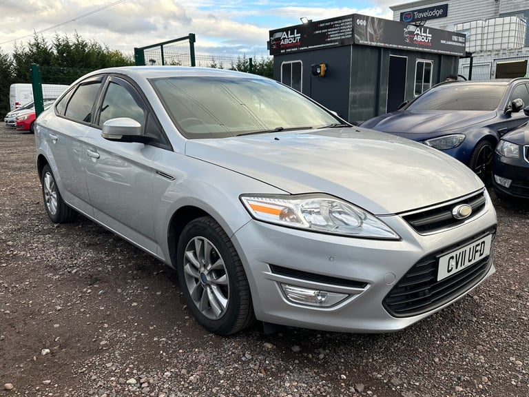 2011 Ford Mondeo 2.0 Zetec 5dr HATCHBACK Petrol Manual