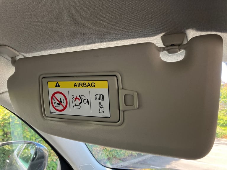 2019 Volvo XC40 1.5 T3 Momentum Pro 5dr Estate PETROL Manual