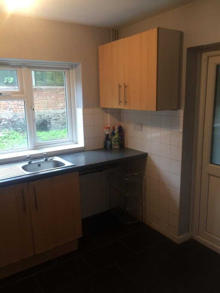 3 bedroom property located in Dudley