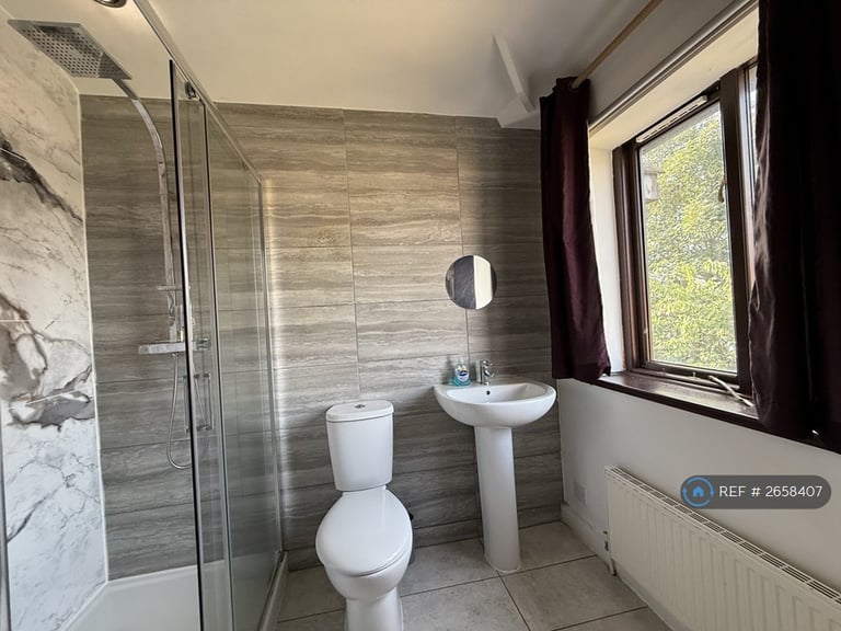 1 bedroom in Chesterton Grove, Manchester, M43 (#2658407)