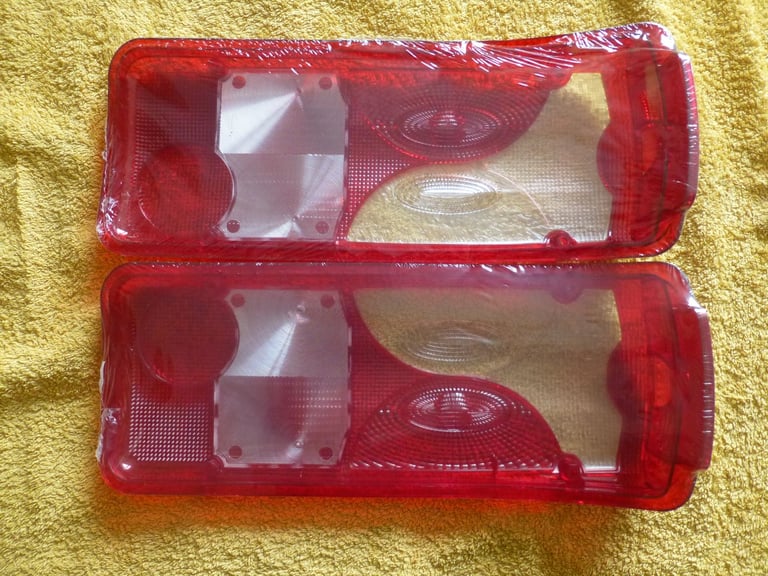 image for 2 TAIL LIGHT LENSES FOR MERCEDES SPRINTER OR SCANIA R SERIES 04-2017 NEW