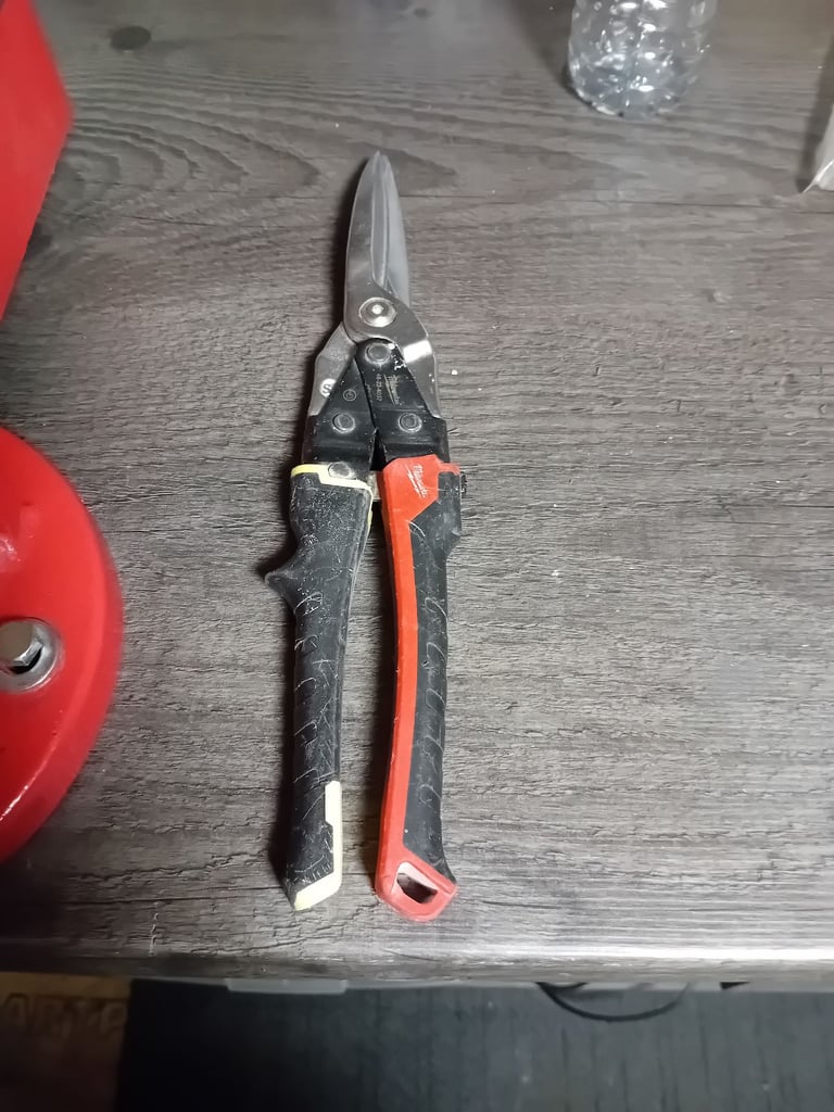 image for Milwaukee tin Snips 