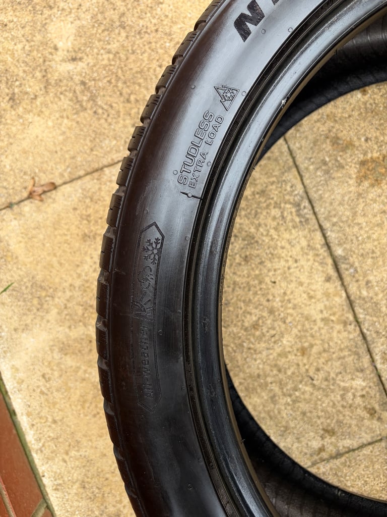 Nexen 4 season 245/40 R20 99Y