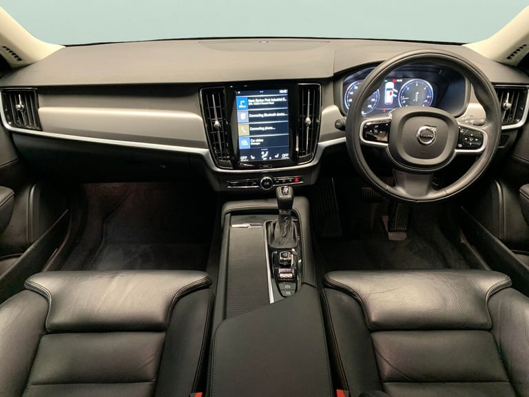 2019 Volvo V90 2.0 D4 Momentum Plus Estate 5dr Diesel Auto Euro 6 (s/s) (190 ps) - SENSUS  Estate...