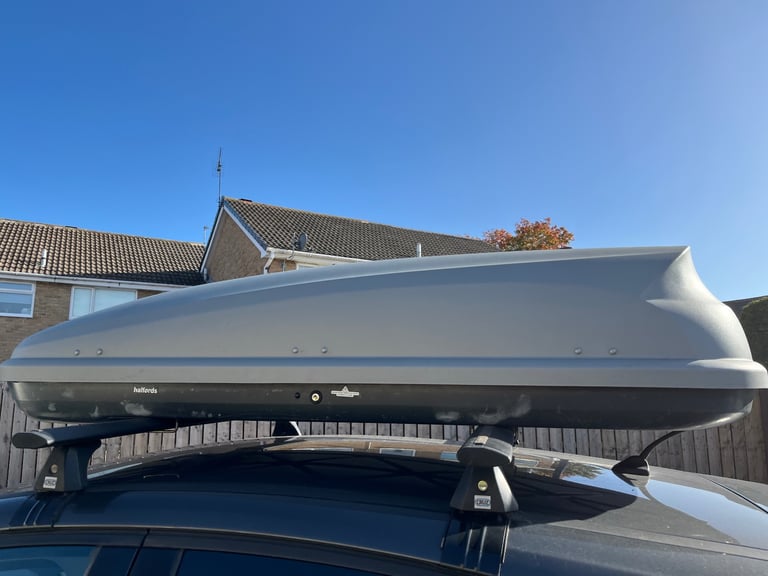 image for halfords roof box - used see description 