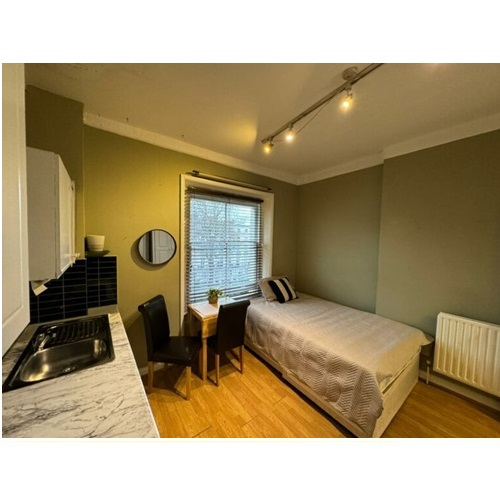 ***Single Studio Prince's Square, Notting Hill/Bayswater, W2 4PX*** All Bills Included***