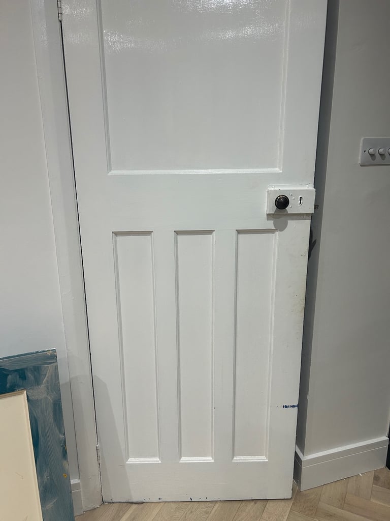 image for 5 x Internal hard wood doors 