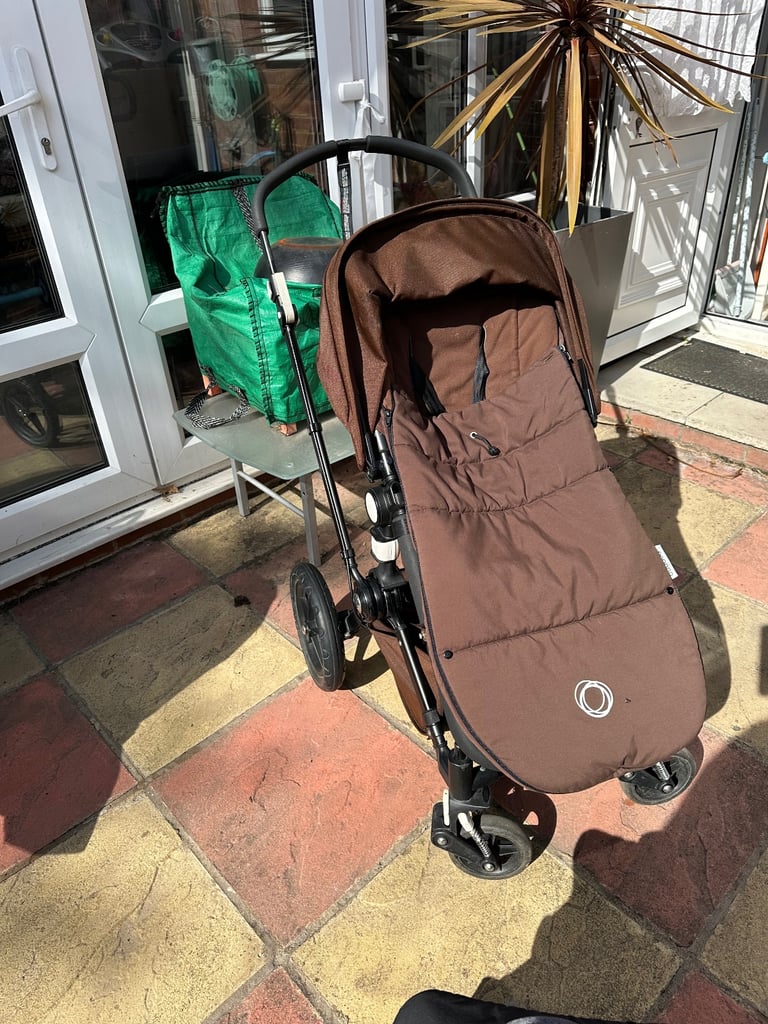  See the barging Bugaboo Travel system with Extra’s