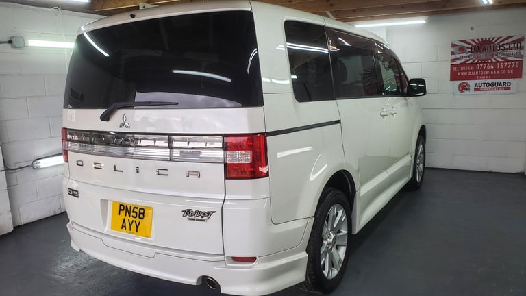 Mitsubishi delica d5 in white automatic 4wd 7 seater fresh japanese import 2008