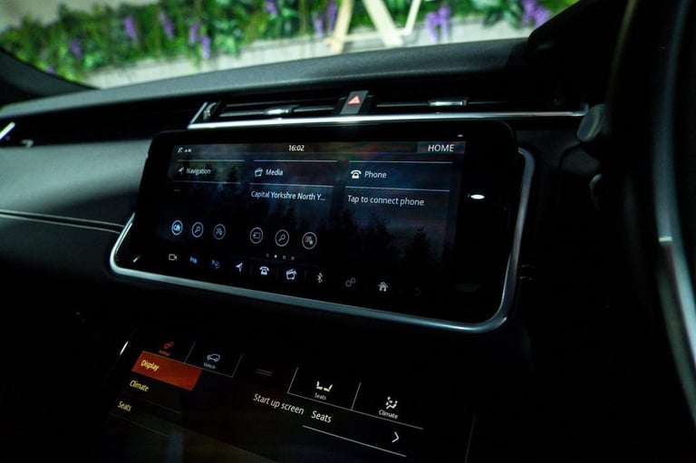 2019 Land Rover Range Rover Velar 3.0 D300 R-Dynamic HSE SUV 5dr Diesel Auto 4WD Euro 6 (s/s) (30...