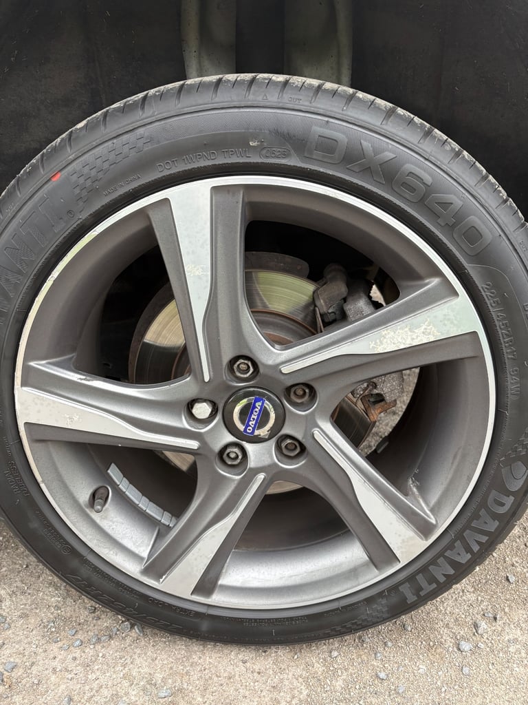 Volvo, V40, Hatchback, 2016, Manual, 1969 (cc), 5 doors
