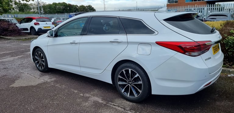 AUTOMATIC Hyundai i40 Tourer,HEATED SEATS,LOW TAX,REVERSE CAMERA,CHEAP TO RUN
