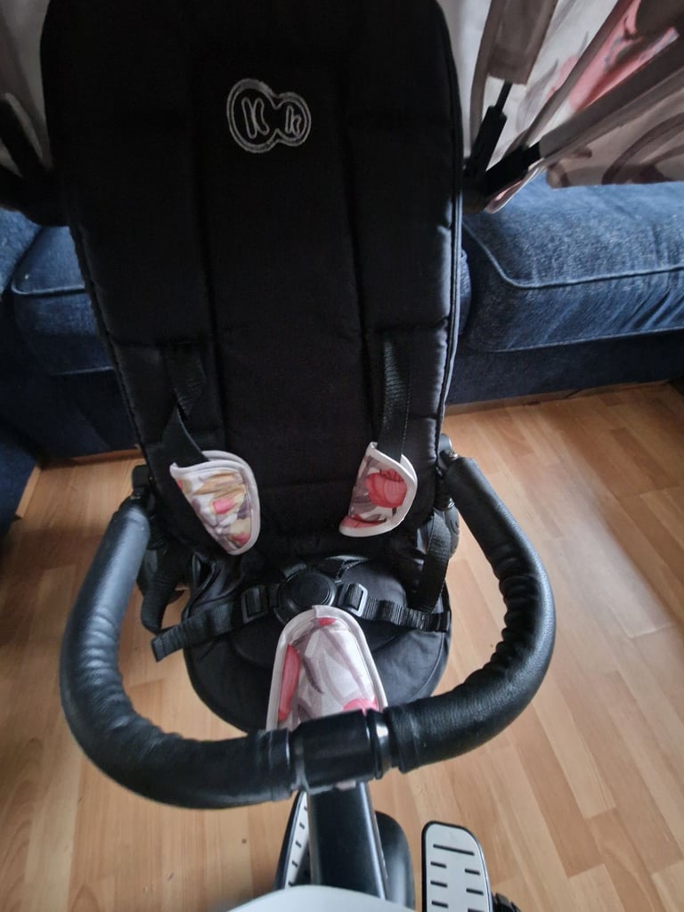 Almost New Girls’ Trike – Barely Used! £70 ono