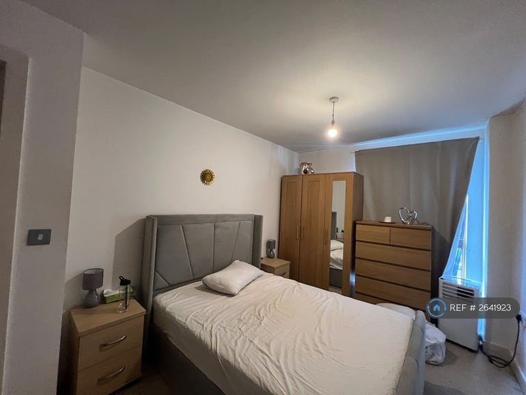 1 bedroom flat in Red Bank, Manchester, M4 (1 bed) (#2641923)