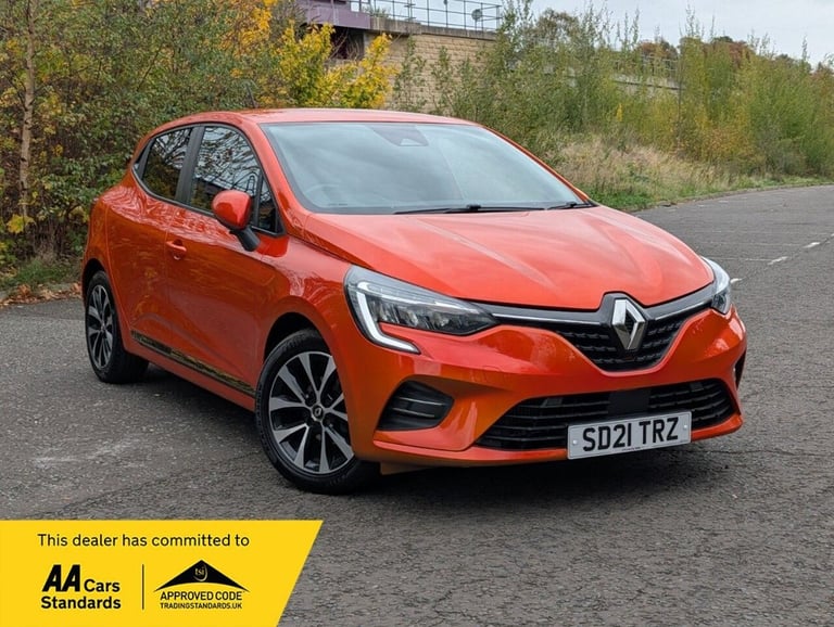 image for 2021 Renault Clio 1.0 TCe Iconic Hatchback 5dr Petrol Manual Euro 6 (s/s) (100 ps) Hatchback Petr...