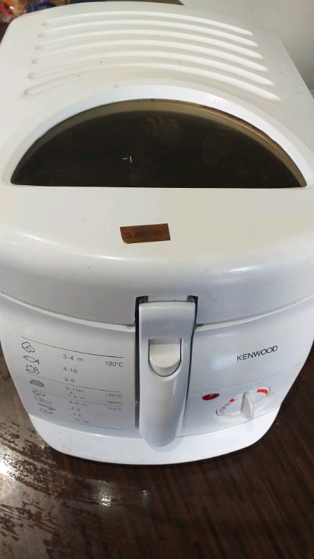 Kenwood oil fryer.Good condition.very clean 