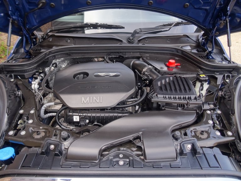 Mini Hatchback 1.5 Cooper 3dr Automatic *LOW MILEAGE*ONLY 16000 MILES FROM NEW*