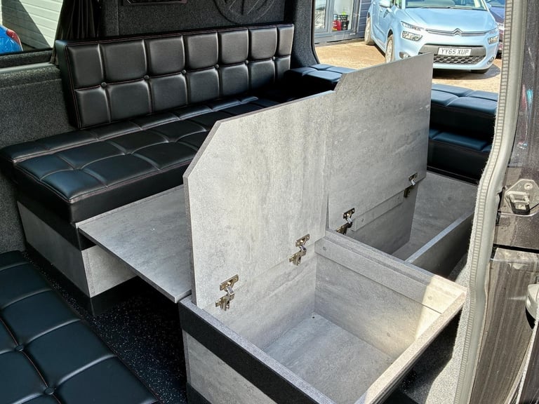 2023 VW Transporter Camper 2.0 TDI T28 Highline **Only 11,000 Miles - Day Van**