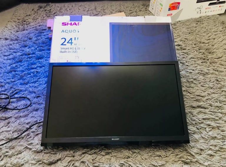 SHARP 1T-C24EE7KC2FBD 24” Smart HD Ready LED TV with Built-in DVD Player