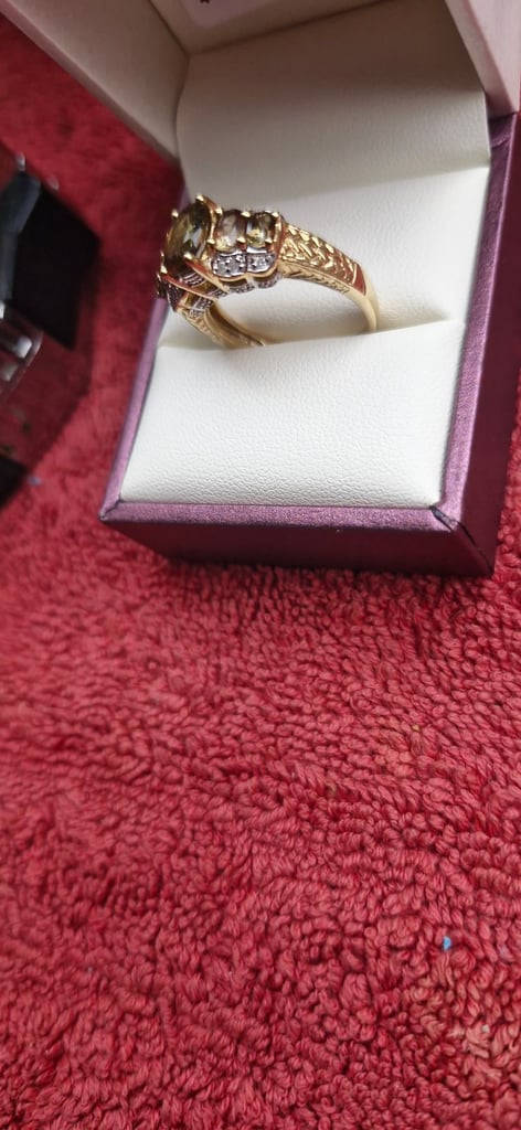 Yellow gold smokey quartz ring