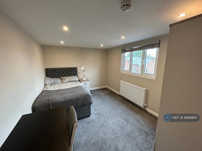 6 bedroom house in Moseley Road, Fallowfield, Manchester, M14 (6 bed) (#2668801)