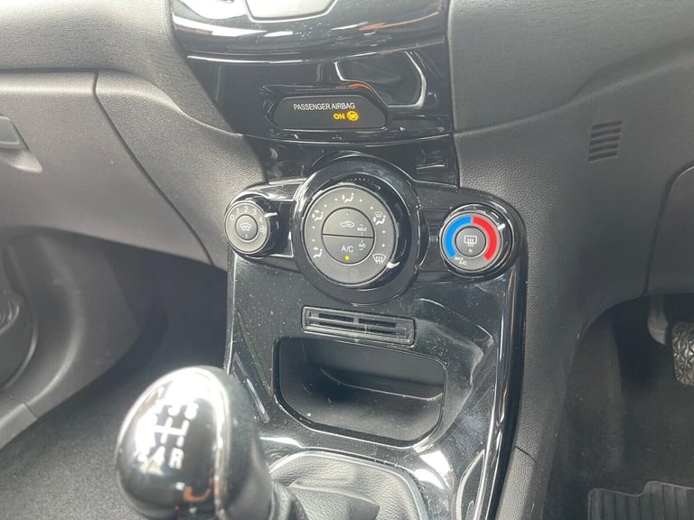 2016 Ford Fiesta 1.25 Zetec Euro 6 5dr Hatchback Petrol Manual