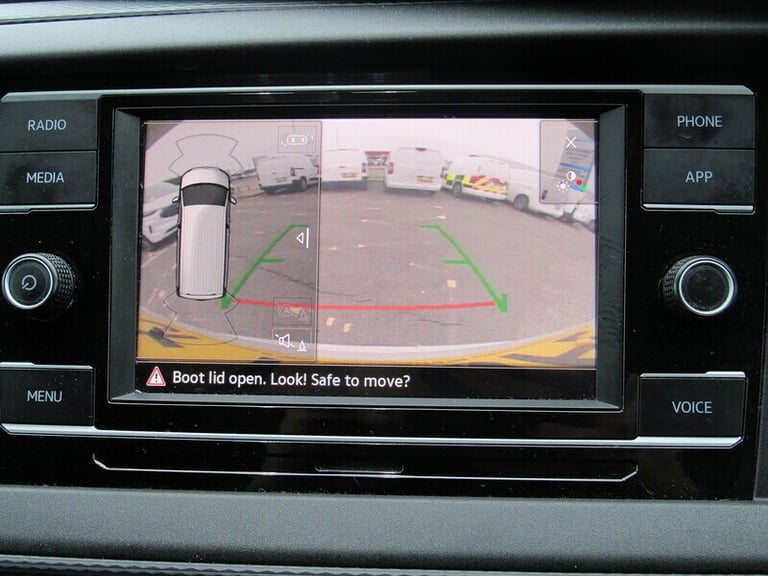 2022 Volkswagen Transporter TDI T28 Highline NO VAT DAY CAMPER VAN WITH HEATER AND SMART BED 2.0 ...