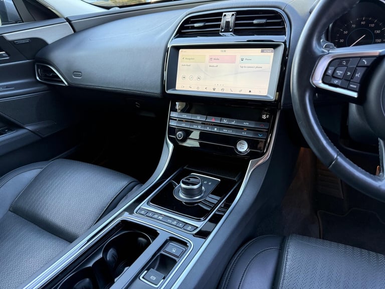 2018 Jaguar XE 2.0i GPF Portfolio Saloon 4dr Petrol Auto Euro 6 (s/s) (200 ps) SALOON Petrol Auto...