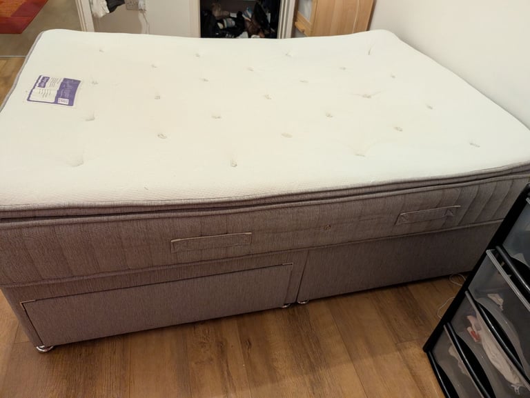 image for Bed in very good state - Free