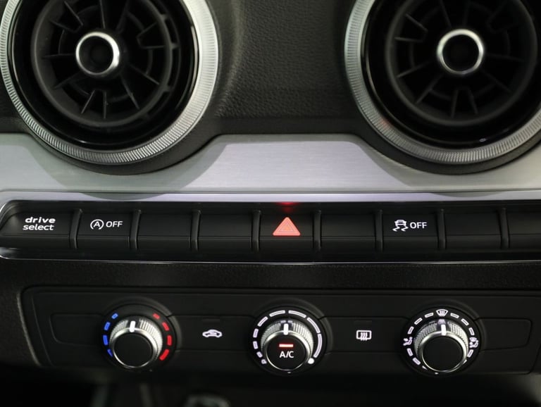 2024 Audi Q2 35 TFSI S Line 5dr S Tronic ESTATE PETROL Automatic