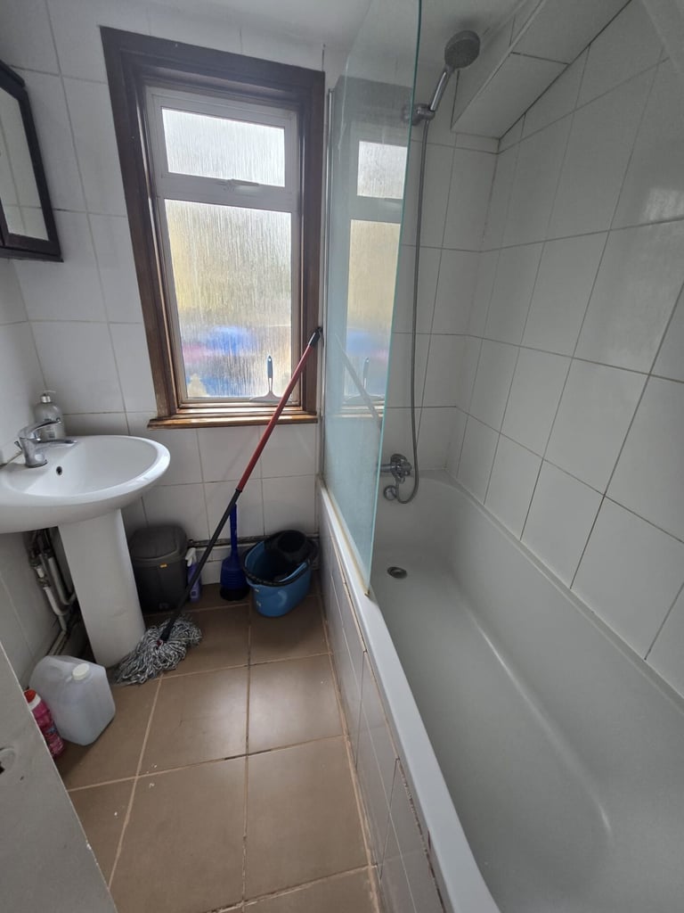 2 bedroom flat in 2-Bedroom Flat for Rent, SE8 4RG