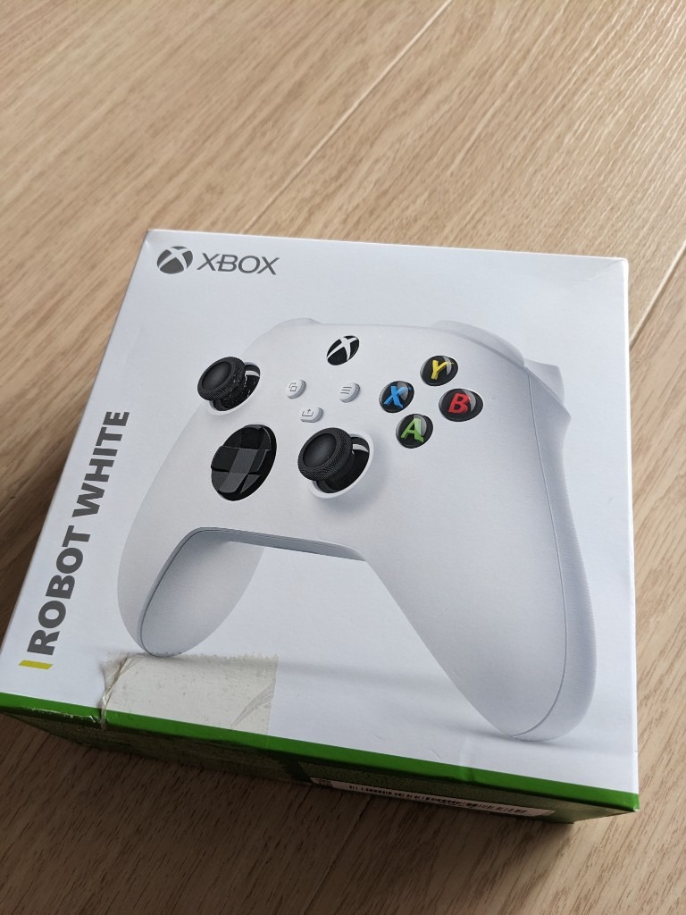 Microsoft Xbox Series X/S Wireless Controller, Robot White