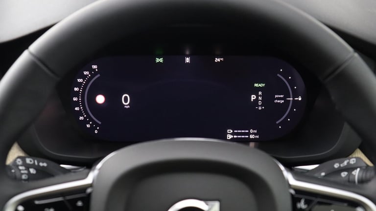  Volvo XC60 T6 AWD PHEV Plus Dark (360 Camera, Harman/Kardon, Adaptive Cruise) Petrol/Electric Hy...