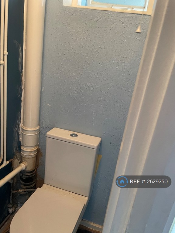 4 bedroom house in Canterbury Way, Stevenage, SG1 (4 bed) (#2629250)