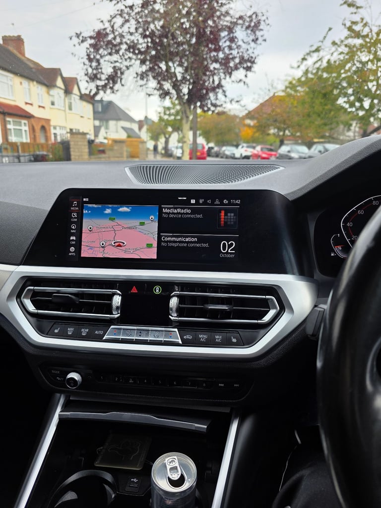 BMW, 3 SERIES, Saloon, 2019, Semi-Auto, 1998 (cc), 4 doors. Excellent condition 