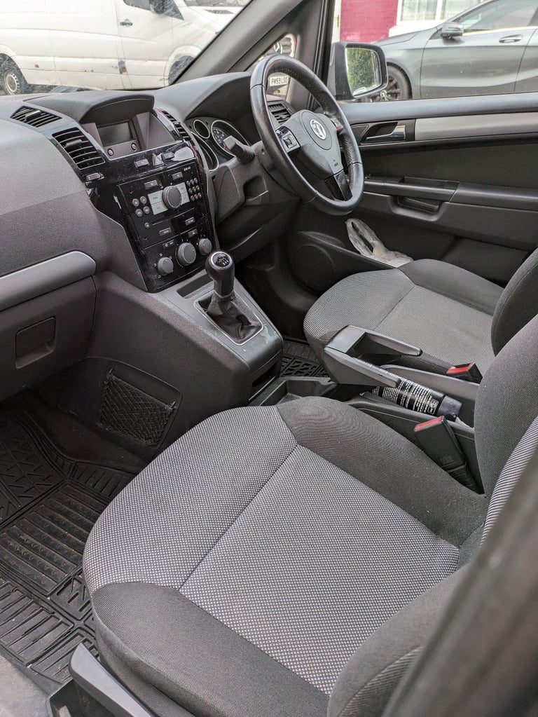 Vauxhall, ZAFIRA, MPV, 2013, Manual, 1686 (cc), 5 doors