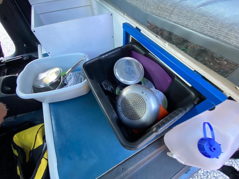 2016 Volkswagen Caddy DOUBLE BED—STOVE—AWNING—CRUISE PANEL VAN Diesel Manual