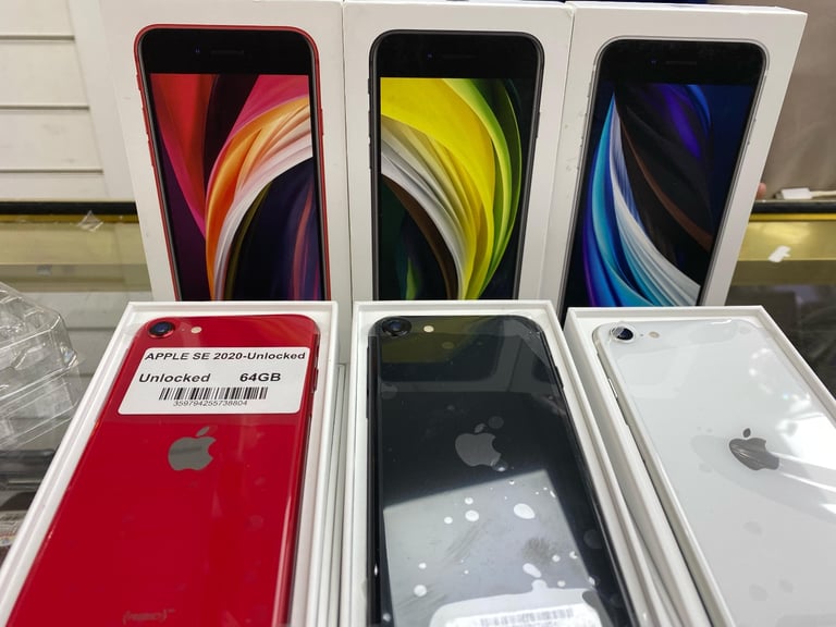 iPhone SE 3 LIKE NEW BOXED
