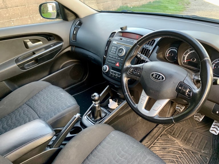 £37 tax 2010 Kia Ceed 1.6