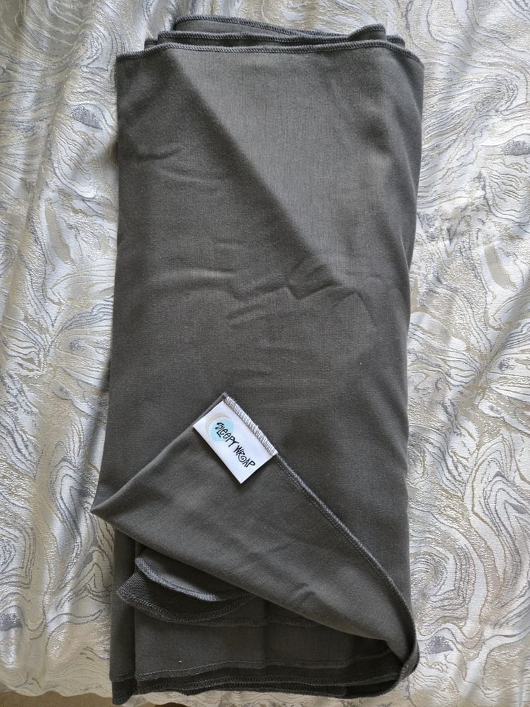 Sleepy Wrap Baby Carrier – New with Manual