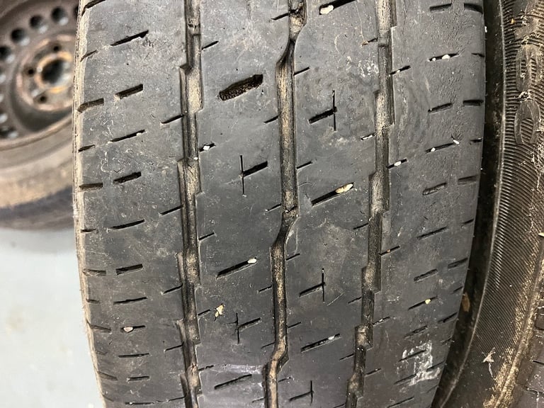 Vw transporter tyres with wheels 2 × 205 65 16c