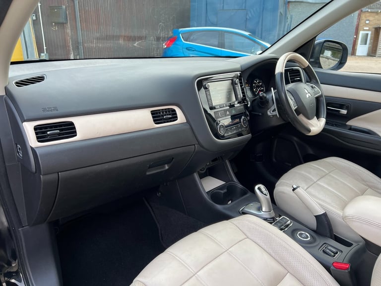 2015 Mitsubishi Outlander 2.0 PHEV GX5h 5dr Auto ESTATE Petrol Parallel Phev Automatic