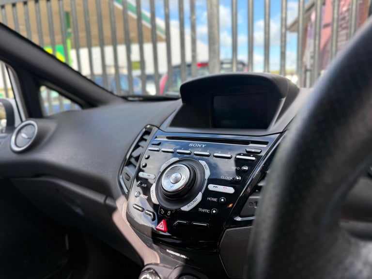 2016 Ford Fiesta 1.6T EcoBoost ST-3 Euro 6 3dr HATCHBACK Petrol Manual