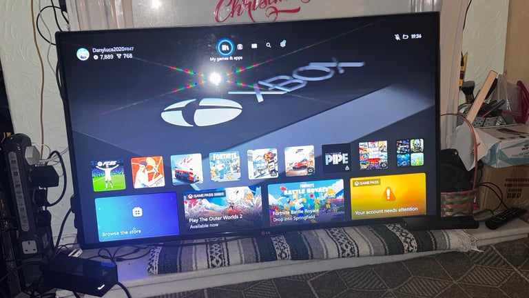 image for ✅LG 48” smart 3 D +wall bracket 