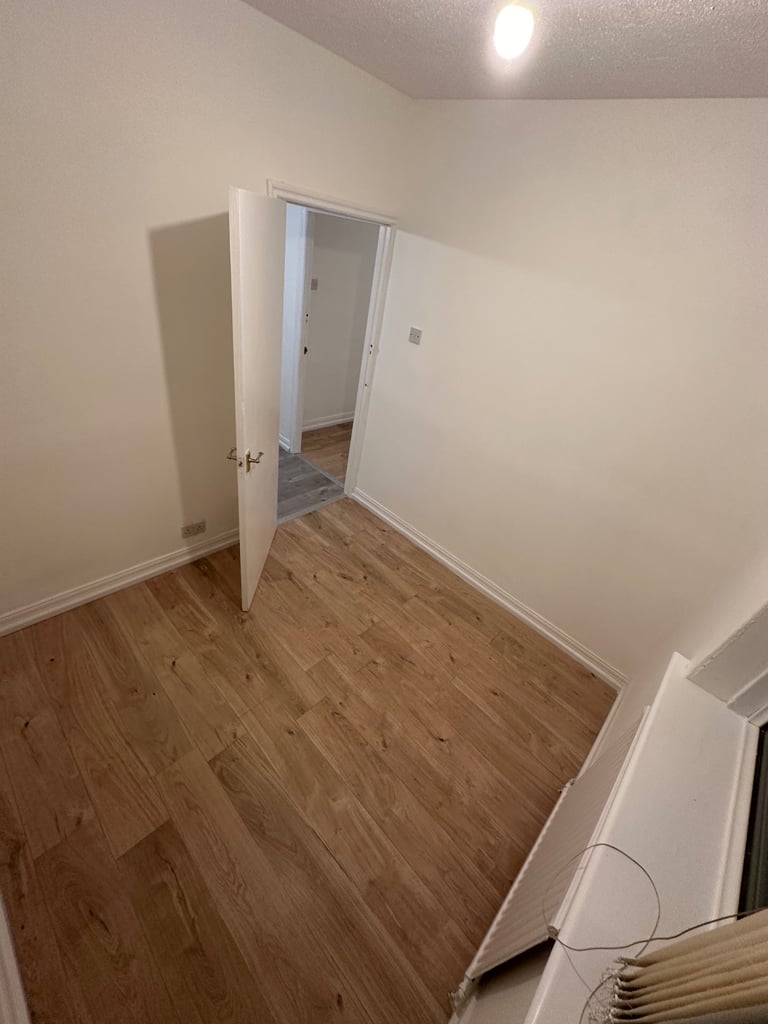 2 bedroom flat 
