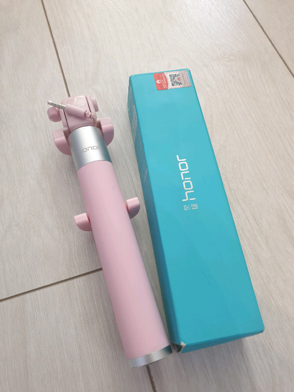 Brand New!!Honor Selfie Stick Extendable to 66cm