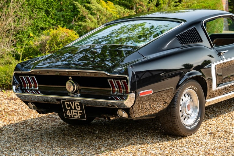 2022 Ford Mustang 390 cu 6.3 litre  V8 GT Fastback  Coupe Petrol Manual